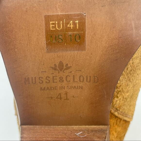 Musse & Cloud Jenci Sueded Gore Bootie - Picture 13 of 15